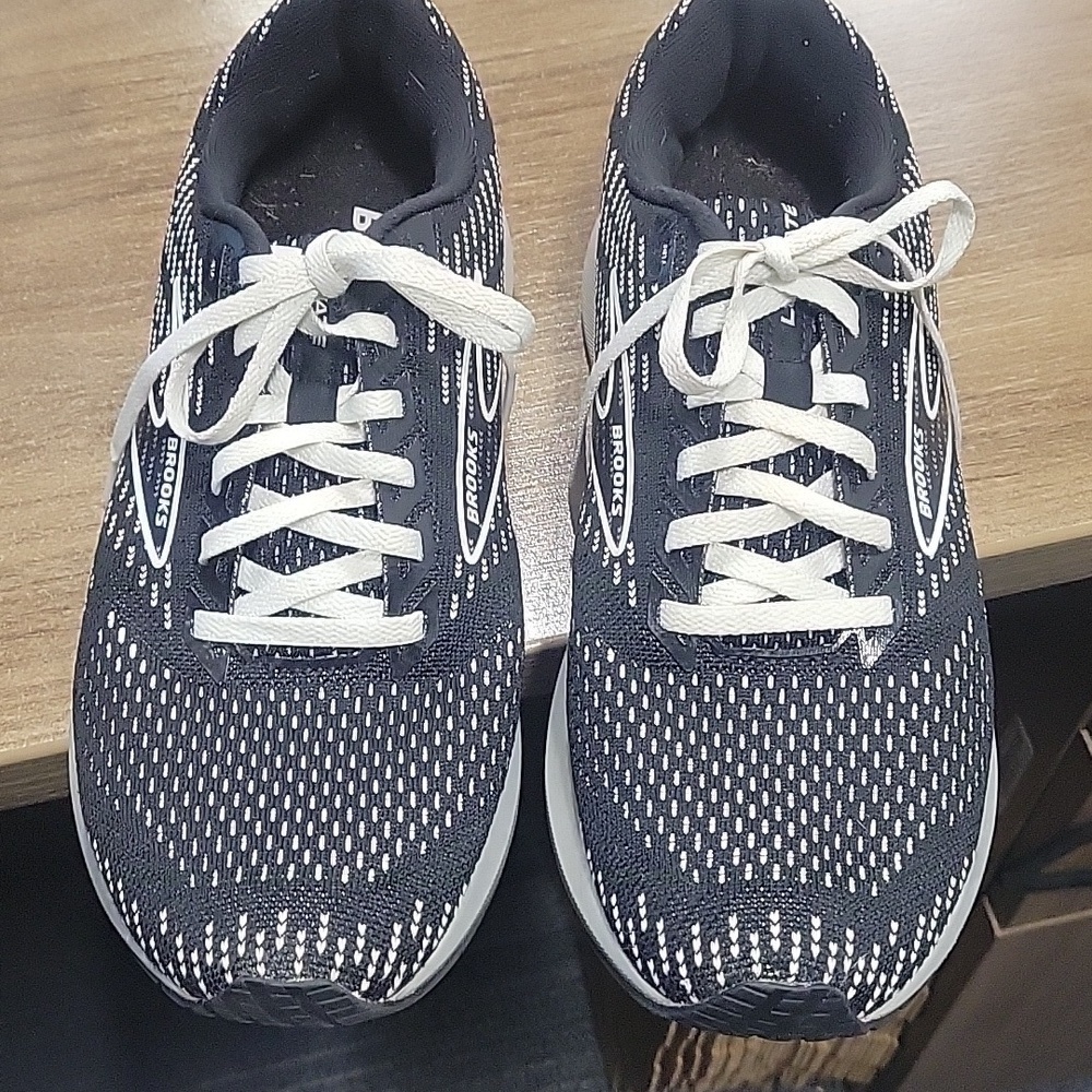 Brooks Levitate 5 Road Running Black Shoes Womens-Size 10 - Picture 10 of 17